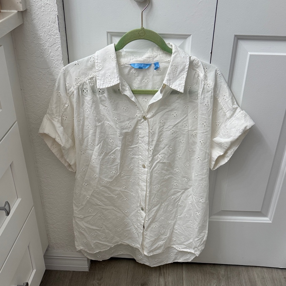 Draper James eyelet print white button down shirt size medium